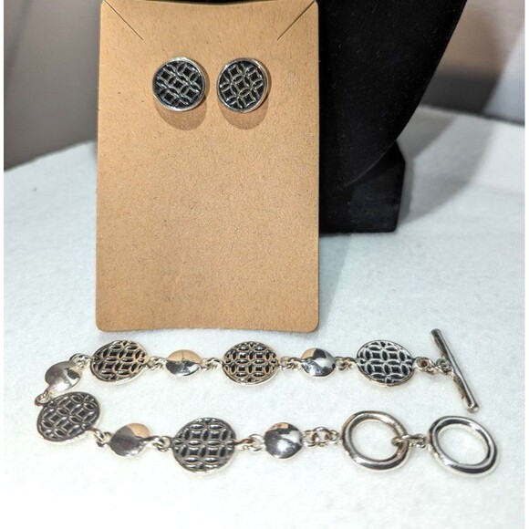 Black and Silver Tone Patterned Bracelet Earrings - Picture 3 of 12